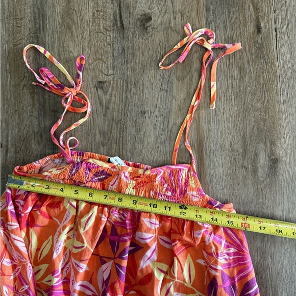 Jacquie The Label • Linen Blend Floral Maxi Dress - Picture 4 of 11